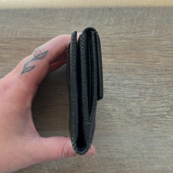 💎 GUCCI - GG Black Compact Wallet - Picture 3 of 9